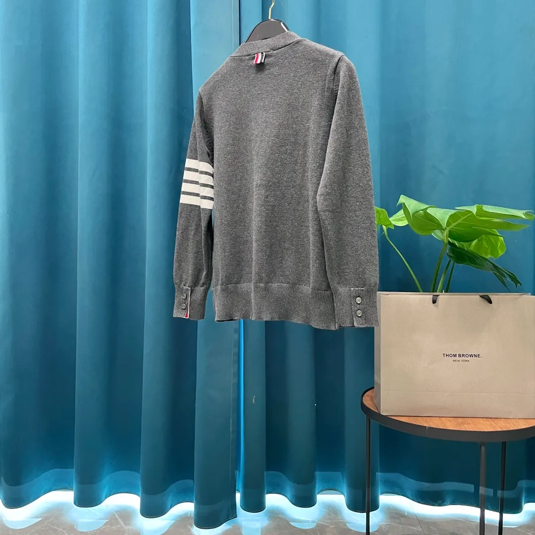 THOM BROWNE➡️ Classic Same Style Classic ， ， ， ， ， ， ， ， Color Change ， ， tb Classic ， ， ， ， Size：1-5